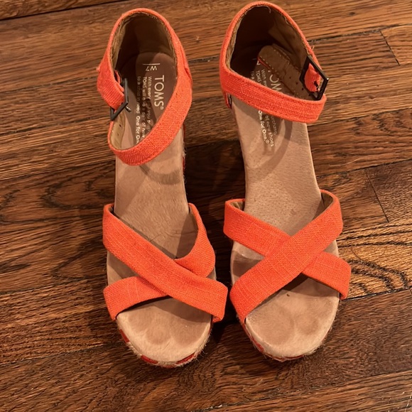 TOMS orange espadrilles, size 7 - Picture 3 of 4